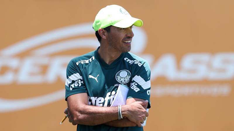Abel Ferreira é destaque em ranking de treinadores feita por revista inglesa