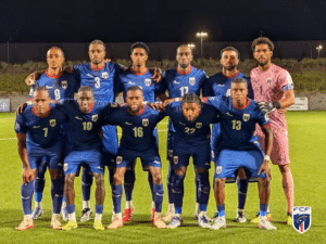 Elenco de Cabo Verde, que garantiu vaga inédita na Copa do Mundo — Foto: Divulgação/Federação Caboverdiana de Futebol