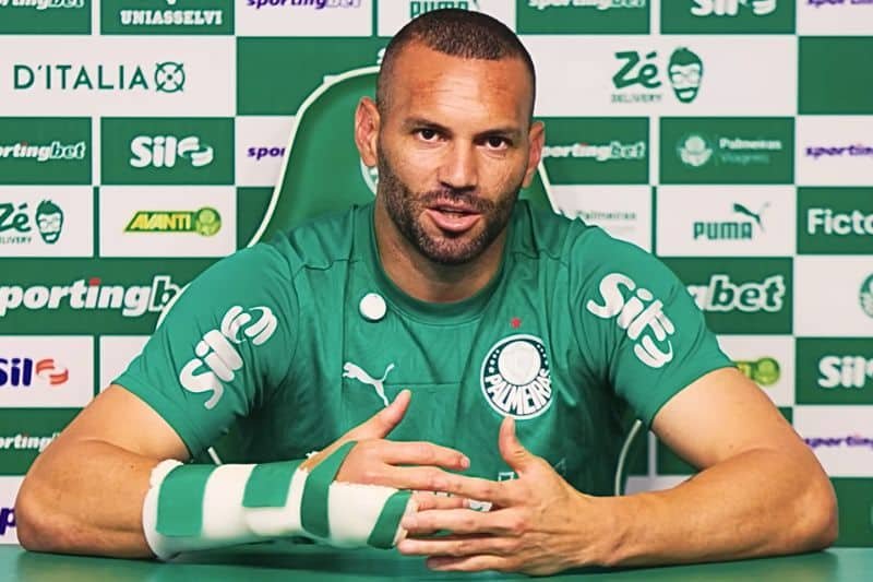 Weverton desfalca o Palmeiras contra o Flamengo