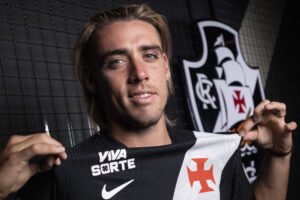 Spinelli é anunciado como novo reforço do Vasco para 2026