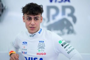 Arvid Lindblad faz história e pontua na estreia na Fórmula 1