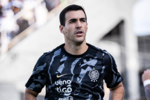 Vasco reencontra dois ex-atletas do clube em partida contra o Olimpia